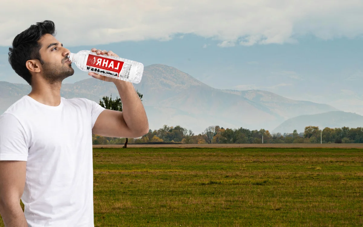 How to Stay Hydrated While Traveling in India - Lahr - Drinking Water